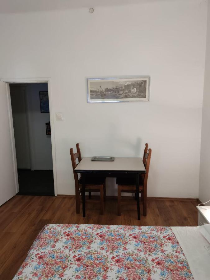 Private Accommodation Raspudic Split Exterior foto