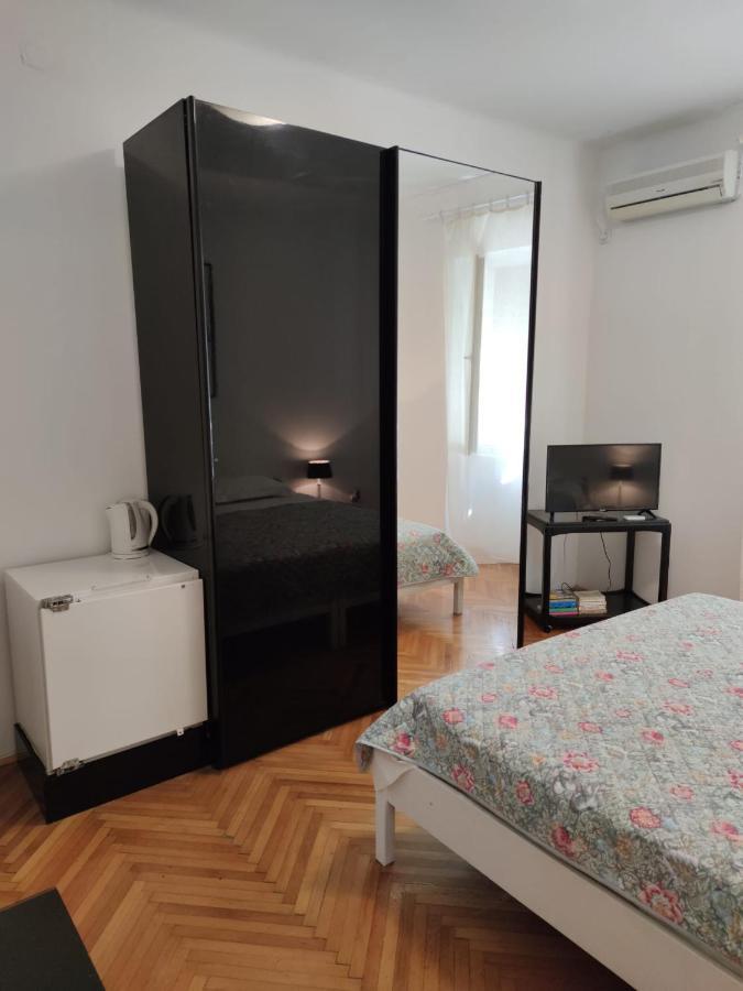 Private Accommodation Raspudic Split Exterior foto